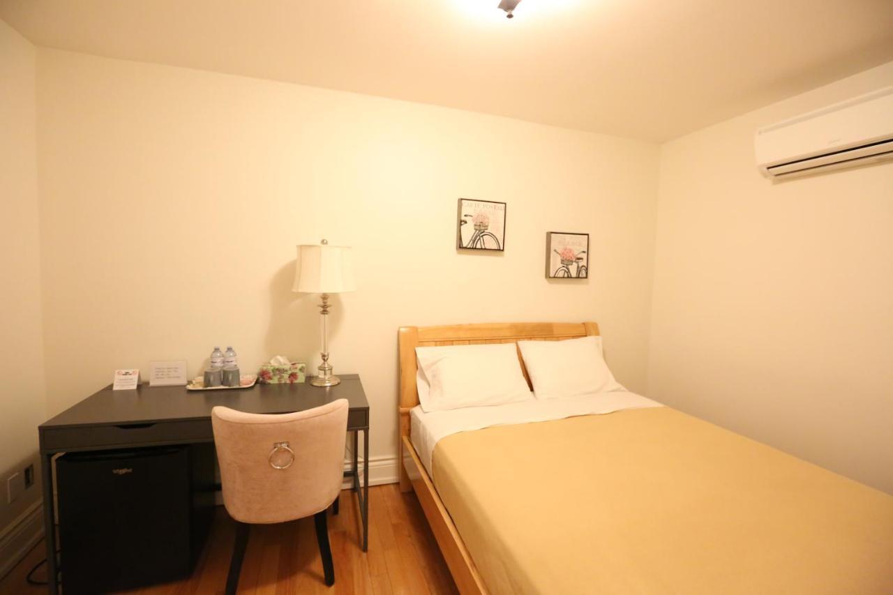 Ya Hua Pei Hotel Toronto Luaran gambar